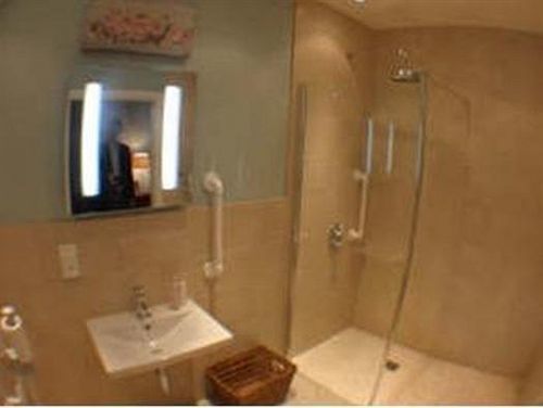Ty Newydd Country Hotel
