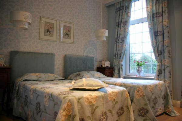 Отель Ty Newydd Country Hirwaun