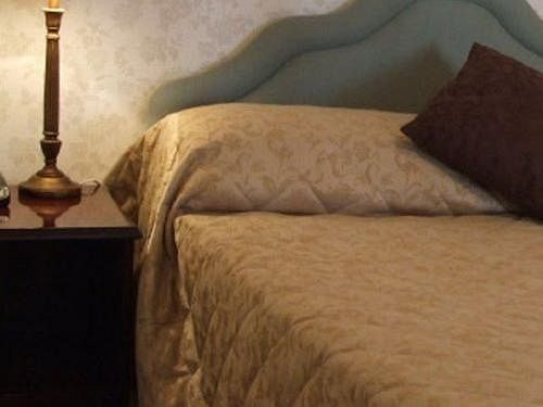 Отель Ty Newydd Country Hirwaun
